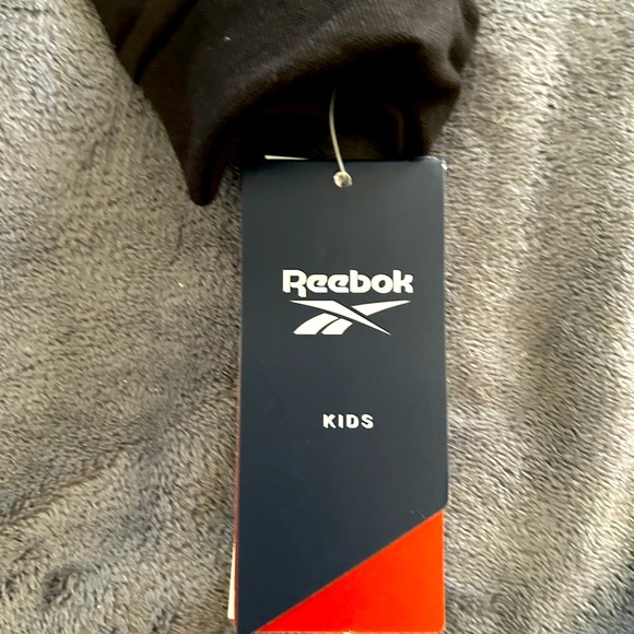 ❌SOLD❌Reebok Boys 3 Piece Set - 2 Long Sleeve Basketball  T-Shirt Size 5 and 1 - Picture 8 of 12